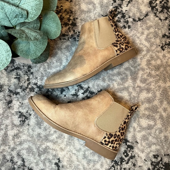 Seven Dials Beige+Cheetah Print Ankle Boots - Picture 2 of 8